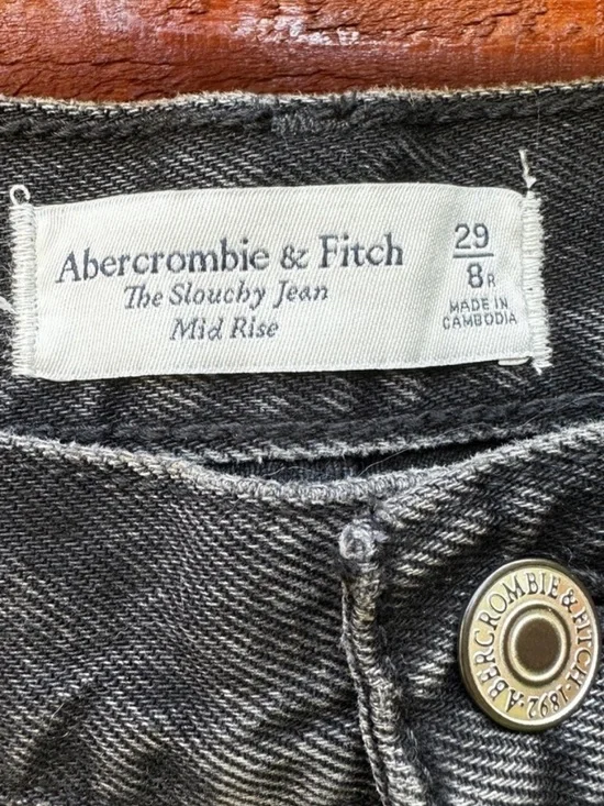 Abercrombie Mid Rise Slouchy Jeans - Picture 5 of 14